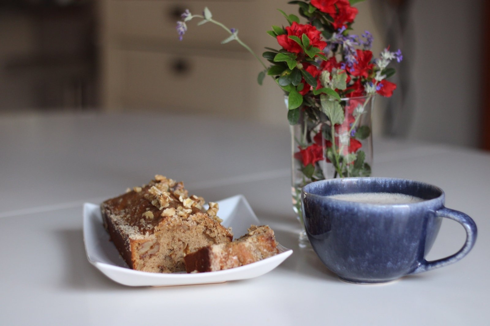 Veganer Kaffee-Walnuss-Kuchen - Barista Royal GmbH