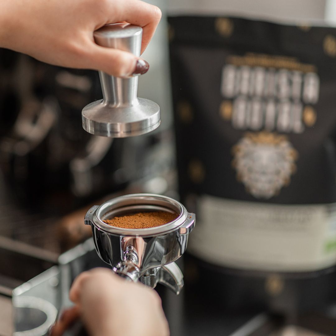 Espresso schmeckt sauer? So rettest du deinen Kaffee!