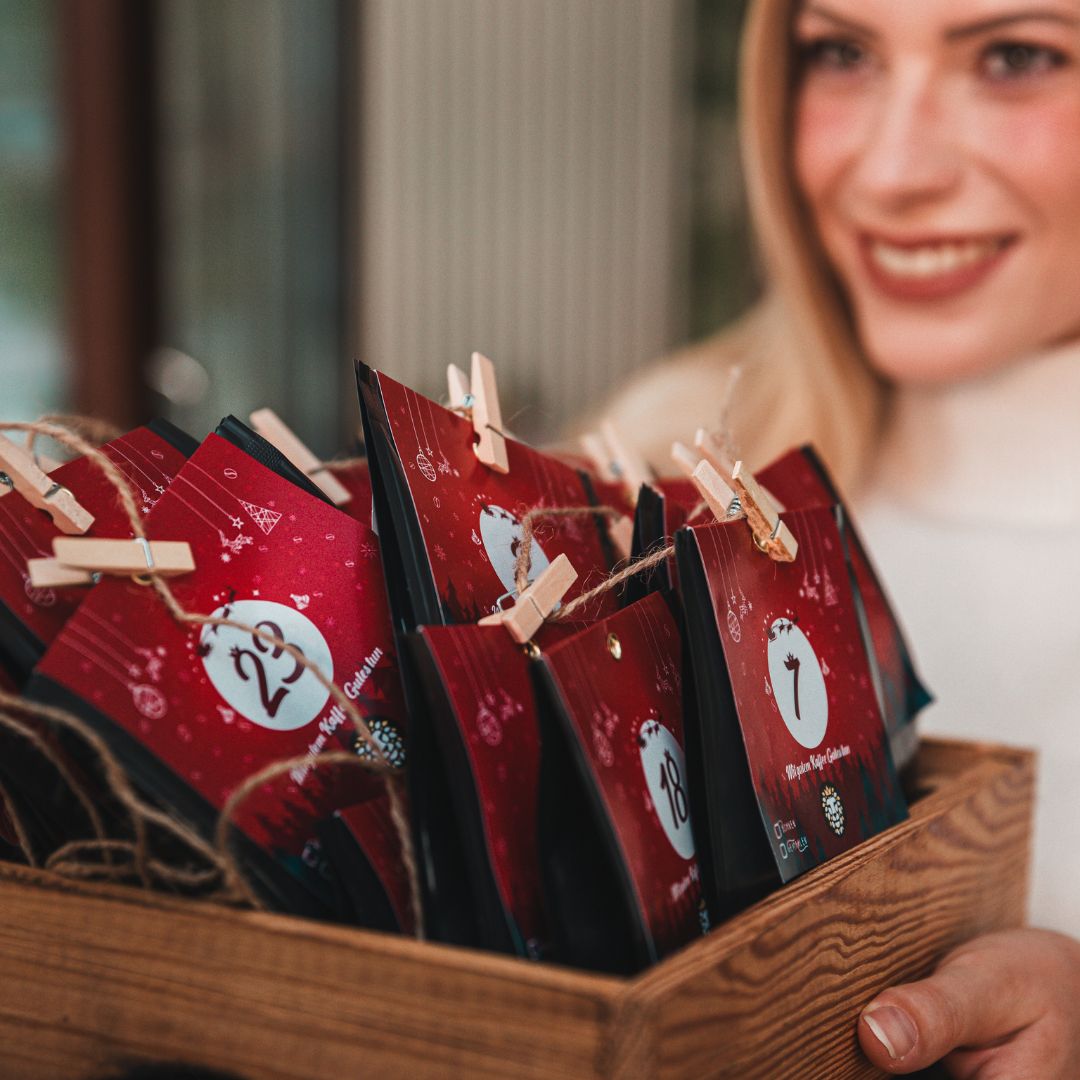 Adventliche Auszeit: Gesund durch den Dezember mit Kaffee oder Tee im Kalender - Barista Royal GmbH