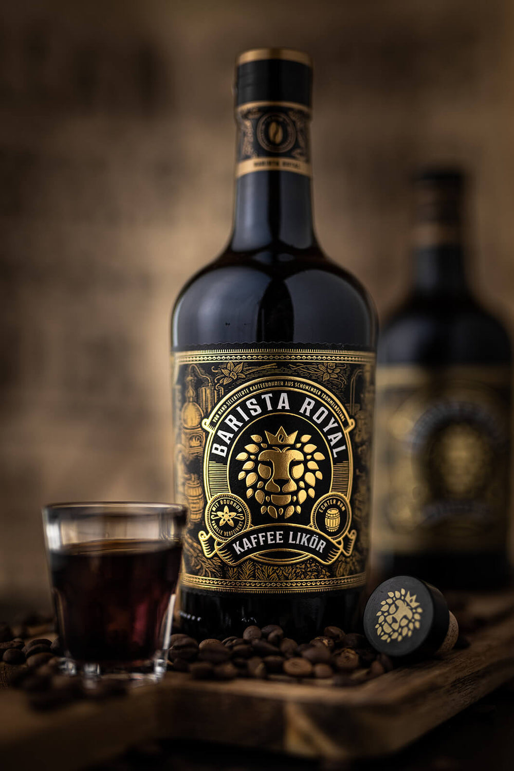 Premium Kaffeelikör: Trommelgerösteter Kaffee trifft auf edlen Rum Premium Kaffeelikör: Trommelgerösteter Kaffee trifft auf edlen Rum